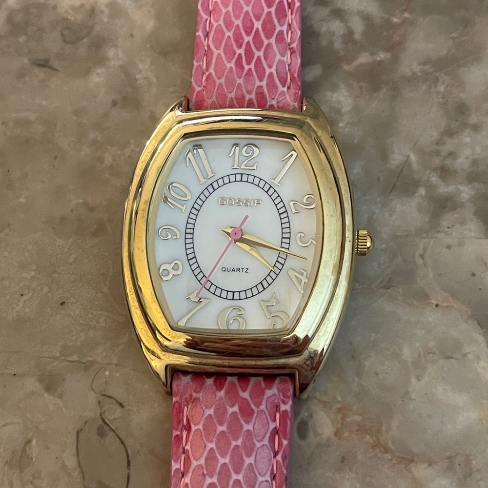 Gossip Gold Watch with Pink Textured genuine leather snake Strap! Excellent! - Picture 2 of 4